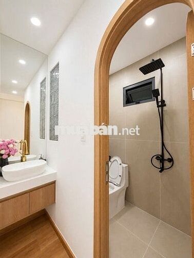 NHÀ XÂY MỚI 100% -  NGAY NGÃ 4 HÀNG XANH - 4 TẦNG • 3PN • DTSD 100M2