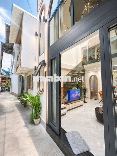 NHÀ XÂY MỚI 100% -  NGAY NGÃ 4 HÀNG XANH - 4 TẦNG • 3PN • DTSD 100M2
