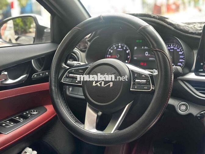KIA K3 2.0 Premium Sx 8/2022 Odo 23.000 km Như Mới