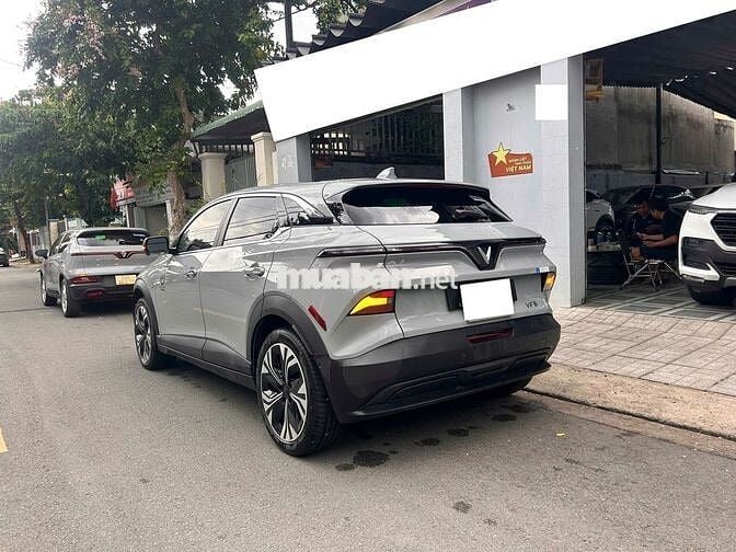 VF6 PLUS (BẢN MỸ) 26 - SƠN ZIN CẢ XE