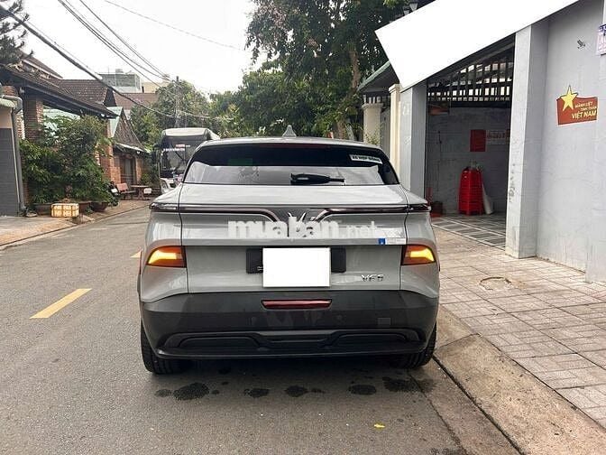 VF6 PLUS (BẢN MỸ) 26 - SƠN ZIN CẢ XE