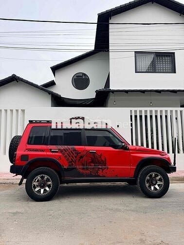 Suzuki Vitara Số sàn Xăng 5 chỗ màu Đỏ