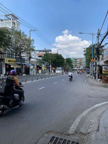 NHÀ MẶT TIỀN ĐƯỜNG KÊNH TÂN HÓA CẦN BÁN GIÁ SỐC