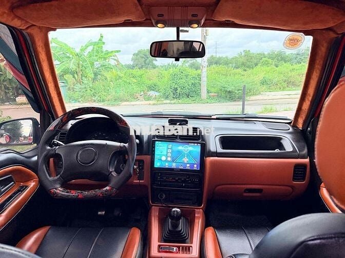 Suzuki Vitara Số sàn Xăng 5 chỗ màu Đỏ