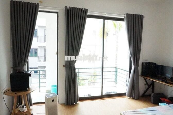 Cho thuê CCMN ở Ngọc Thụy, gần cầu Long Biên đủ đồ, 35m2  giá 5.5tr
