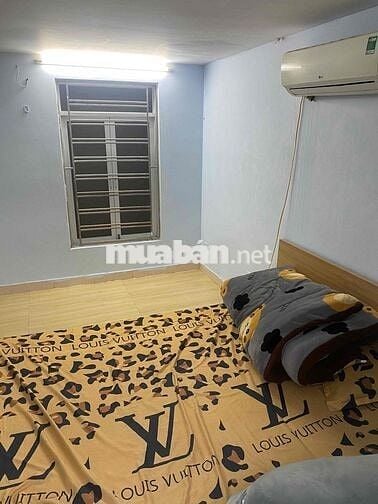 Ô Cách-Long Biên cho thuê nhà riêng 2 tầng 60m2, Có điều hòa,nóng lạnh