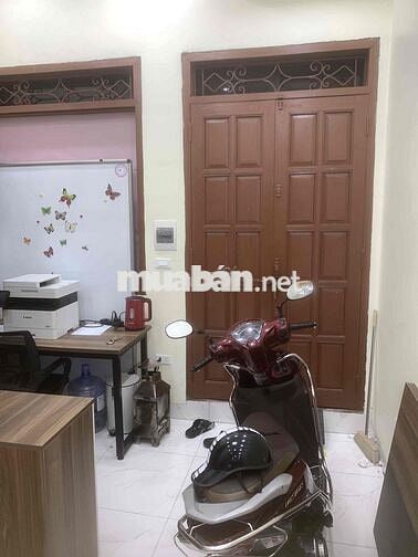 cho thuê nhà nguyên căn tại Ngọc Thuỵ