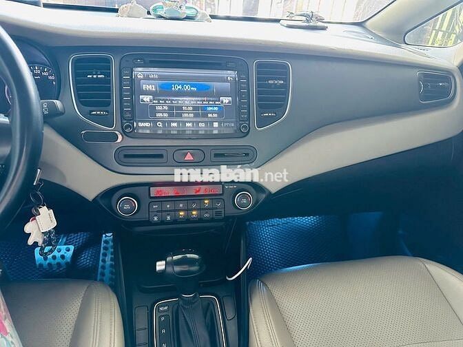 Kia Rondo 2017 7 chỗ Tự động Trắng