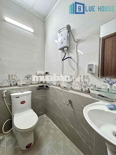 Duplex 35m2 - Tách Bếp - Ở 4 Người 4 Xe Thoai Mái ngay Etown Cộng Hoà