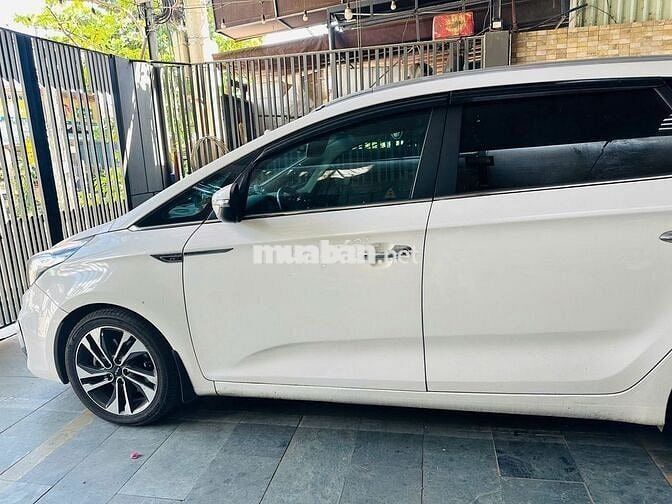Kia Rondo 2017 7 chỗ Tự động Trắng