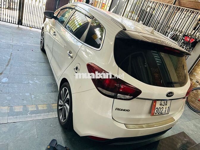 Kia Rondo 2017 7 chỗ Tự động Trắng