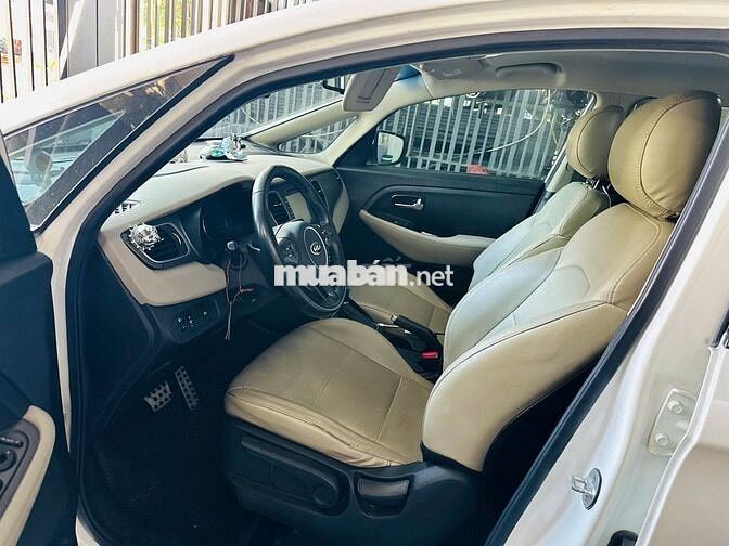 Kia Rondo 2017 7 chỗ Tự động Trắng
