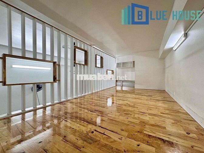 Duplex 35m2 - Tách Bếp - Ở 4 Người 4 Xe Thoai Mái ngay Etown Cộng Hoà