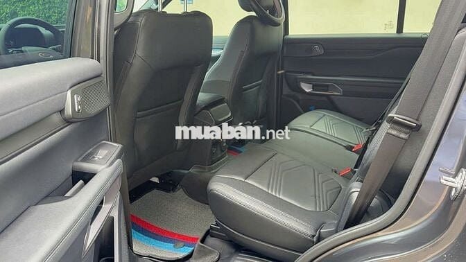 Ford Everest Titanium 2025 Xám 15.200 km