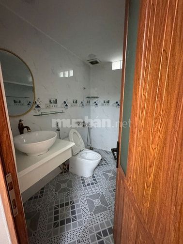 15,5 Tỷ! Bán Nhà Hẻm Xe Hơi Đường Lê Trực, Phường 7, Bình Thạnh - 5,2x