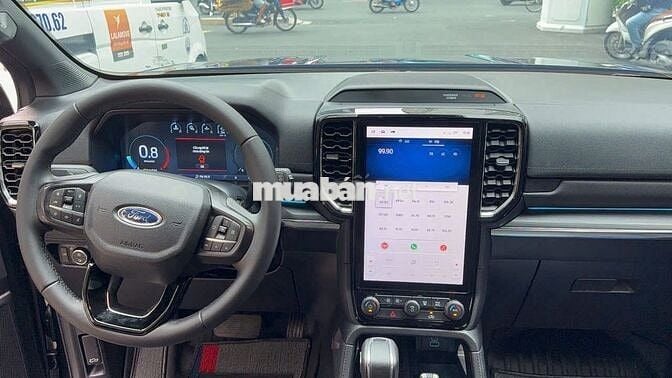 Ford Everest Titanium 2025 Xám 15.200 km