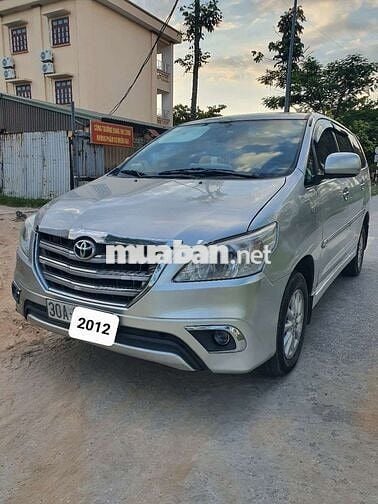 Toyota Innova 2012 Bạc 7 chỗ