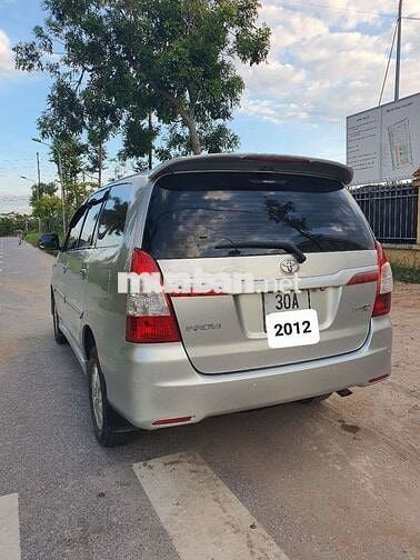 Toyota Innova 2012 Bạc 7 chỗ