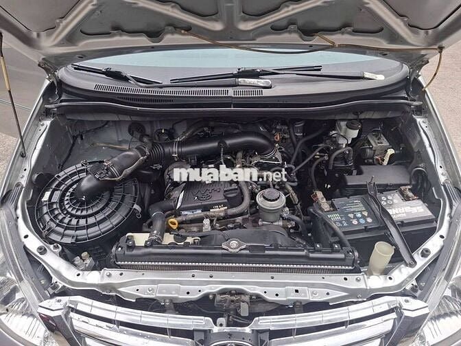 TOYOTA INNOVA V 2011 TỰ ĐỘNG 8 CHỖ 2 DÀN LẠNH