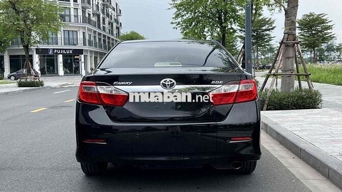 Toyota Camry 2.0E 2013 Đen 110.000 km