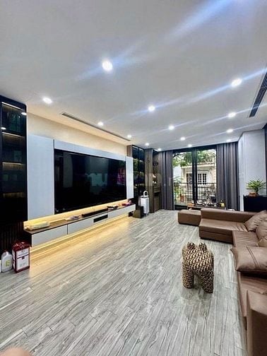 Bán Nhà Mặt Ngõ Hoàng Ngân 31m2 Xây 5 tầng . 8,1 tỷ 