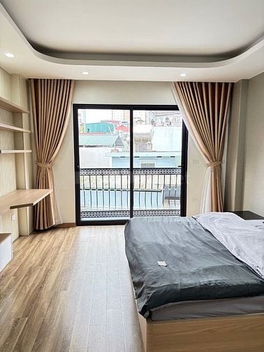 Bán Nhà Mặt Ngõ Hoàng Ngân 31m2 Xây 5 tầng . 8,1 tỷ 