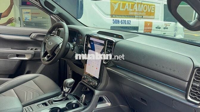 Ford Everest Titanium 2025 Xám 15.200 km