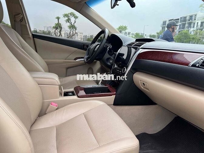 Toyota Camry 2.0E 2013 Đen 110.000 km
