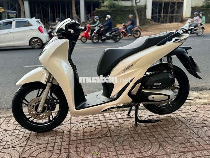 Honda SH Nam 125cc Phanh CBS 2023 Trắng đen