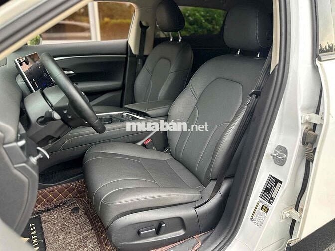 VinFast VF7 Eco 2025 Trắng 53000 km