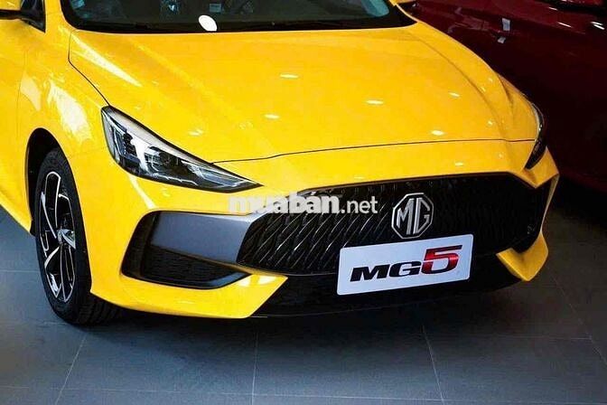 MG5 Luxury mới 100% màu Vàng