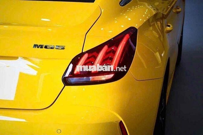 MG5 Luxury mới 100% màu Vàng