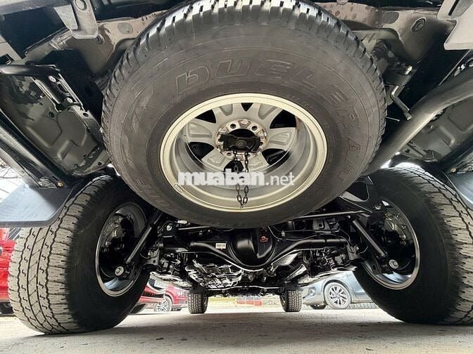 Toyota Fortuner 2021 số sàn máy dầu 74000 km