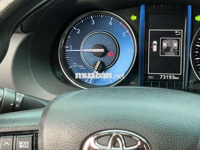 Toyota Fortuner 2021 số sàn máy dầu 74000 km
