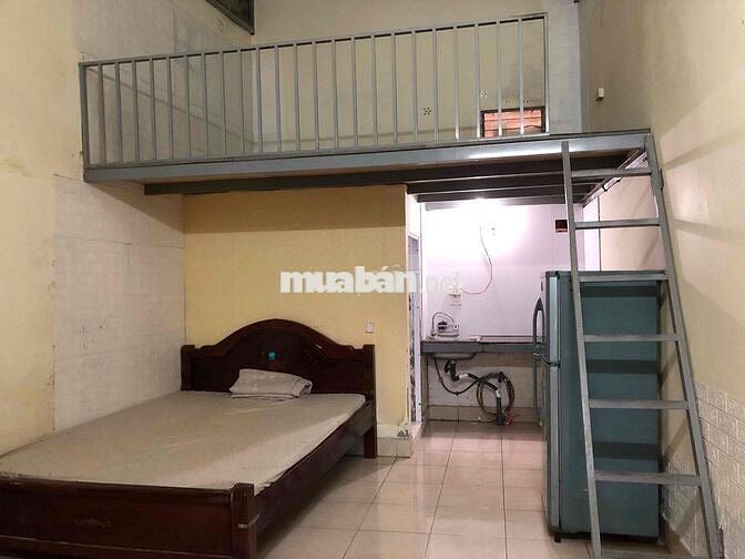 Chính chủ - P. Trọ khép kín có gác xép gần Ga, Bến xe Gia Lâm