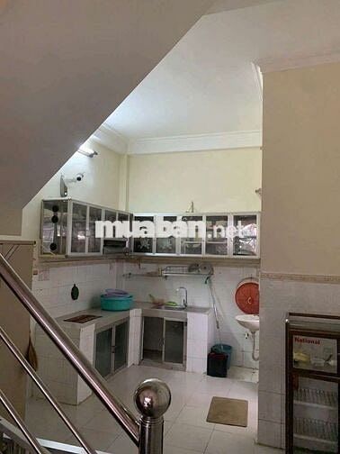 Cho thuê nhà 2 tầng sau chợ bình triệu 7,5tr/ tháng