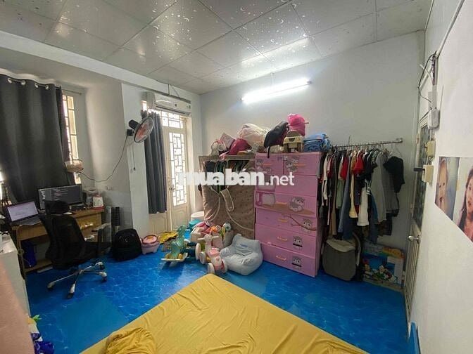 9 chủ - Nhà 1 trệt, 1 lầu - Nhà hẻm yên tỉnh, ngay chợ vạn nguyên