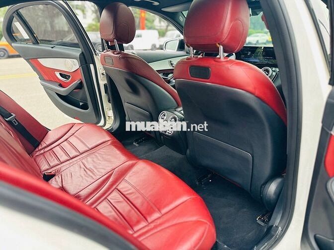 Mercedes C300 AMG 2017 Trắng 80000 miles