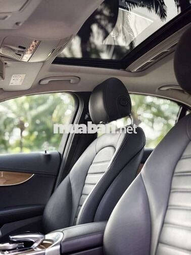 Mercedes C250 Exclusive 2018 Đen 40.000 km