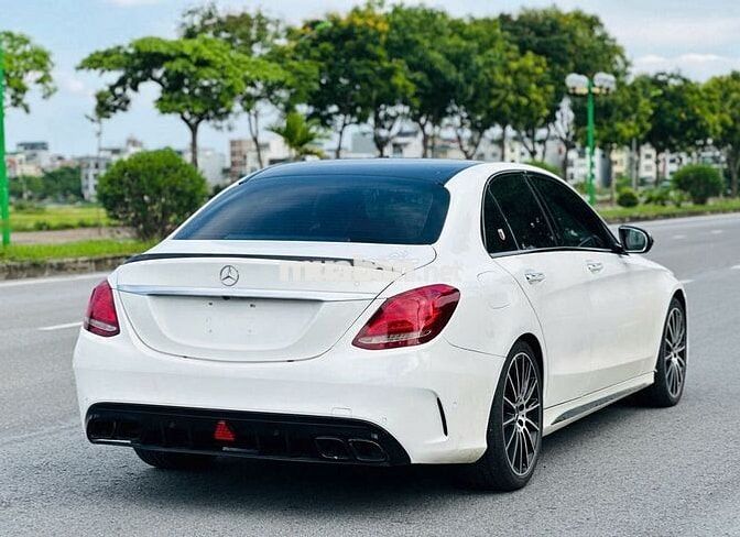 Mercedes C300 AMG 2017 Trắng 80000 miles