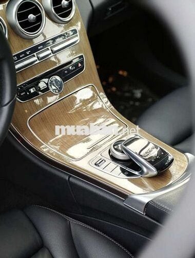 Mercedes C250 Exclusive 2018 Đen 40.000 km