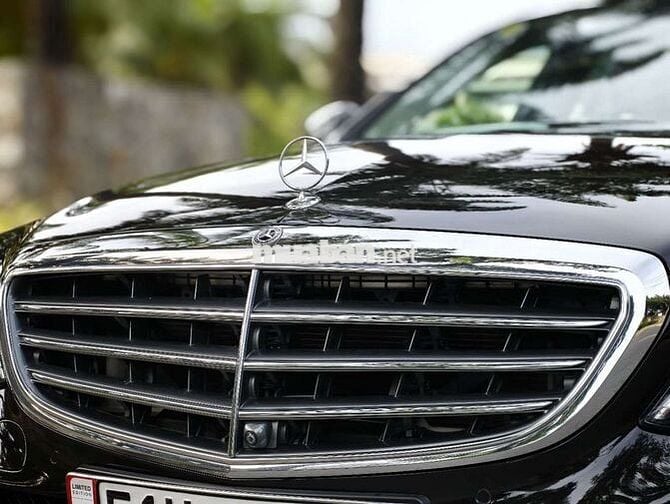 Mercedes C250 Exclusive 2018 Đen 40.000 km