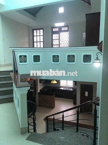 Cho thuê nhà mặt tiền đường số Tân Thuận Tây 