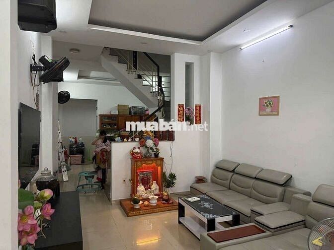 Cần  cho thuê nhà P ĐHT. gần chợ cây sộp.DT 4 x16 1 trệt 3 Lầu 4PN 4WS