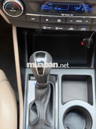 Hyundai Tucson 2017 Dầu Trắng