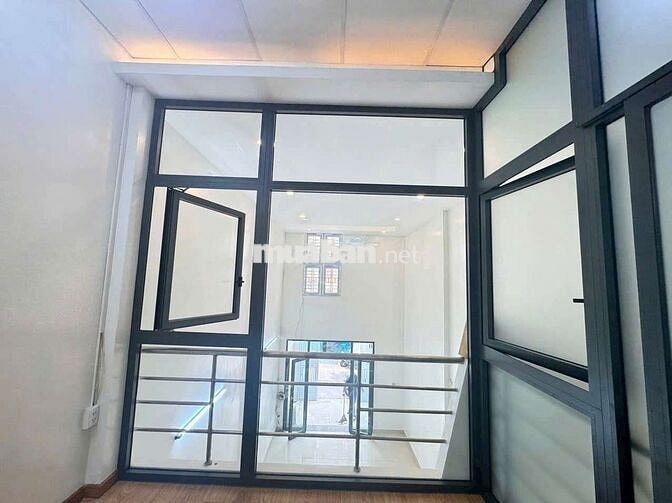 Cần cho thuê nhà PTTN chợ Lạc Quang.DT 4 x15 1 trệt 1 Lửng giá 9 triệu