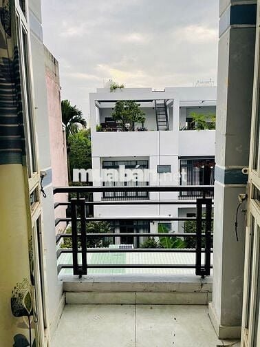 Cho thuê NC 4PN,3WC,1PK, 1 Bếp - P15, Q.8 - 12tr/tháng