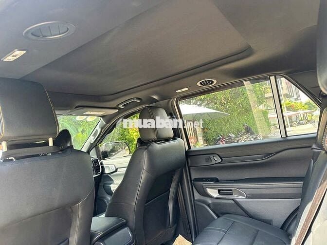 Ford Everest WILDTRAK 2023 4x4 Bi-Turbo Trắng
