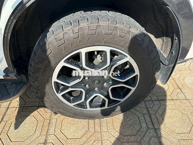 Ford Everest WILDTRAK 2023 4x4 Bi-Turbo Trắng