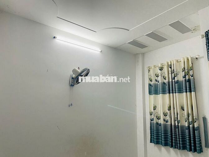 Cho thuê NC 4PN,3WC,1PK, 1 Bếp - P15, Q.8 - 12tr/tháng